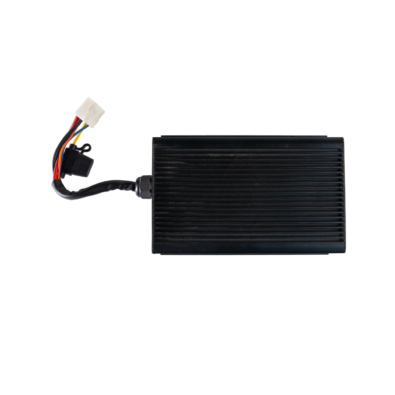 Högeffektiv, stabil uteffekt IP65 Dammtät oljebeständig DC48V Gaffeltruck med bred ingång DC-DC-spänning Step Down Module
